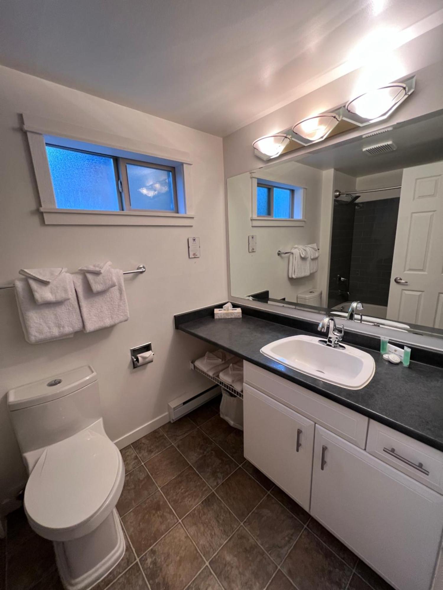 Shorewater Resort Qualicum Beach Ngoại thất bức ảnh